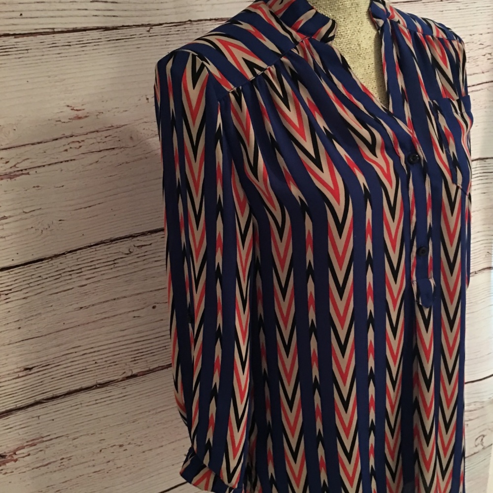 Multicolored Small Blouse - Picture 3 of 8
